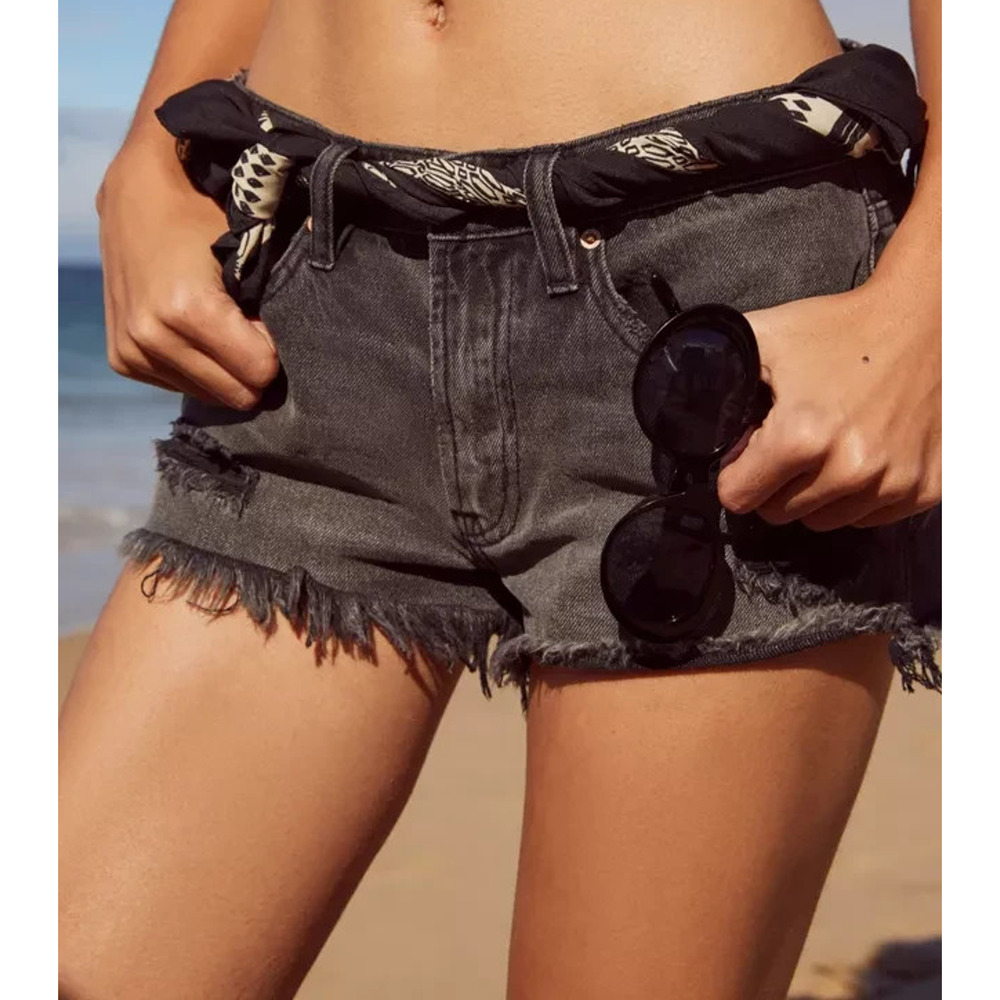 BDG Urban Outfitters Essential Mid-Rise Distressed Denim Short Sz 29 Black